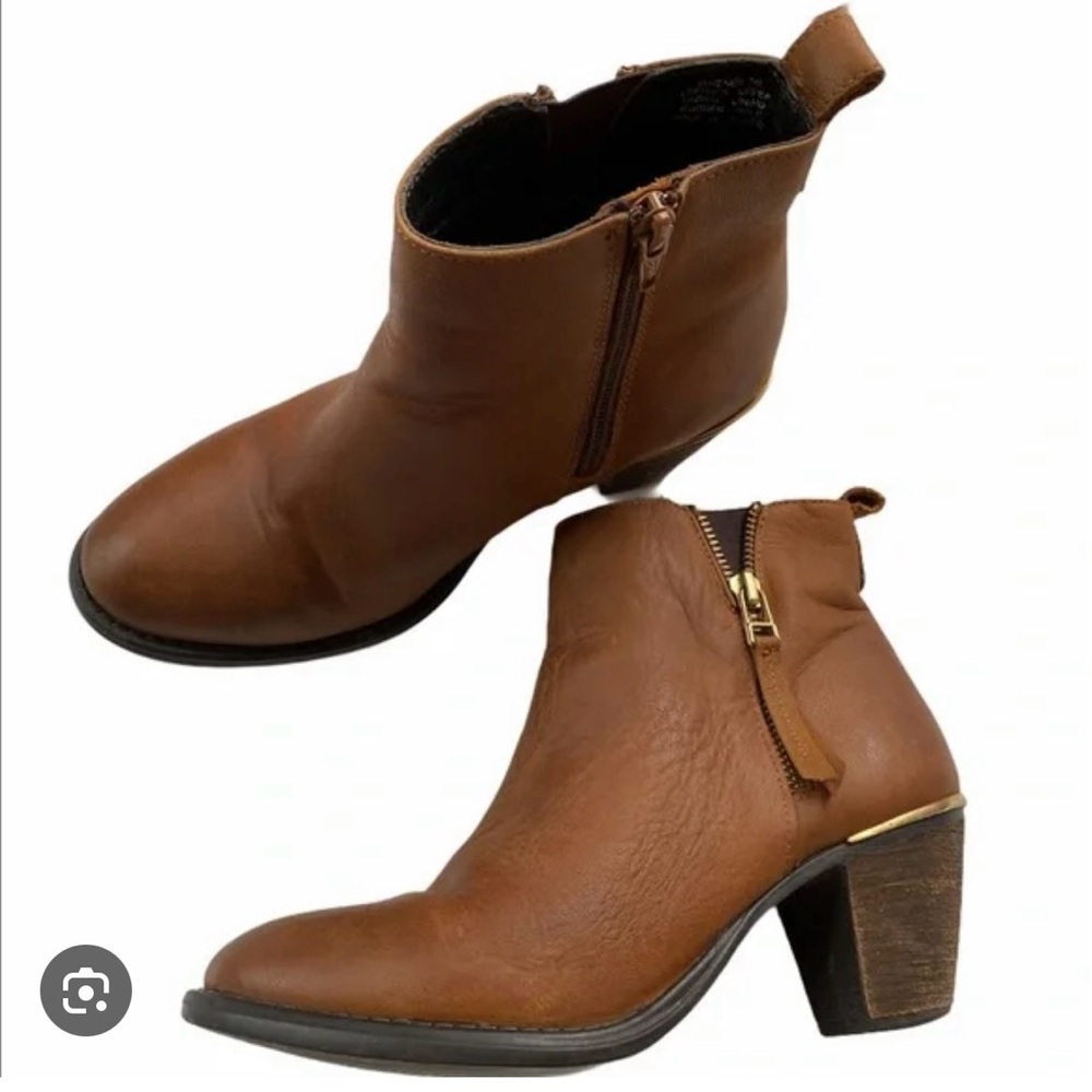 Steve Madden Whendy Leather Tan Ankle Booties